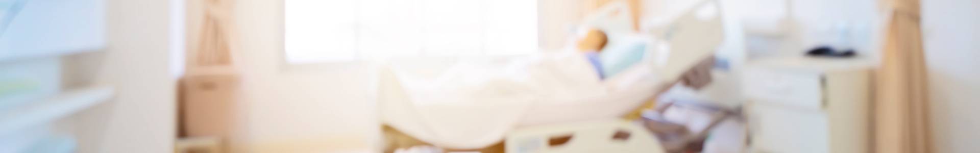 Quelle: jittawit.21/istockphoto.com Krankenhauszimmer